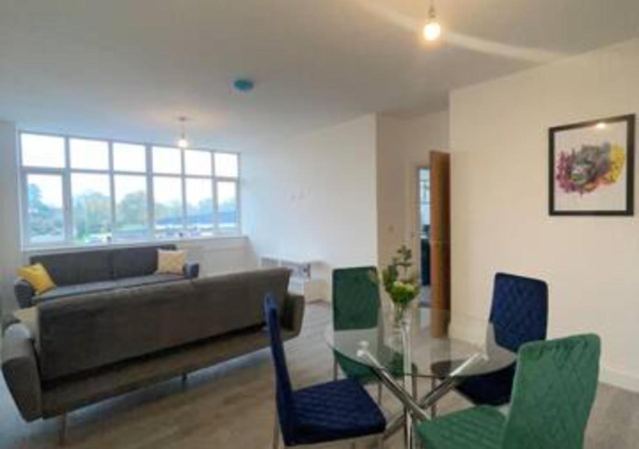 2 Bedroom Apartment - Flitwick - Contractor Friendly - Tourist Ready - Full Kitchen - Wifi - Smart Tv - Sofa Bed - Free Parking - Ideal For Short Or Long Stays Экстерьер фото