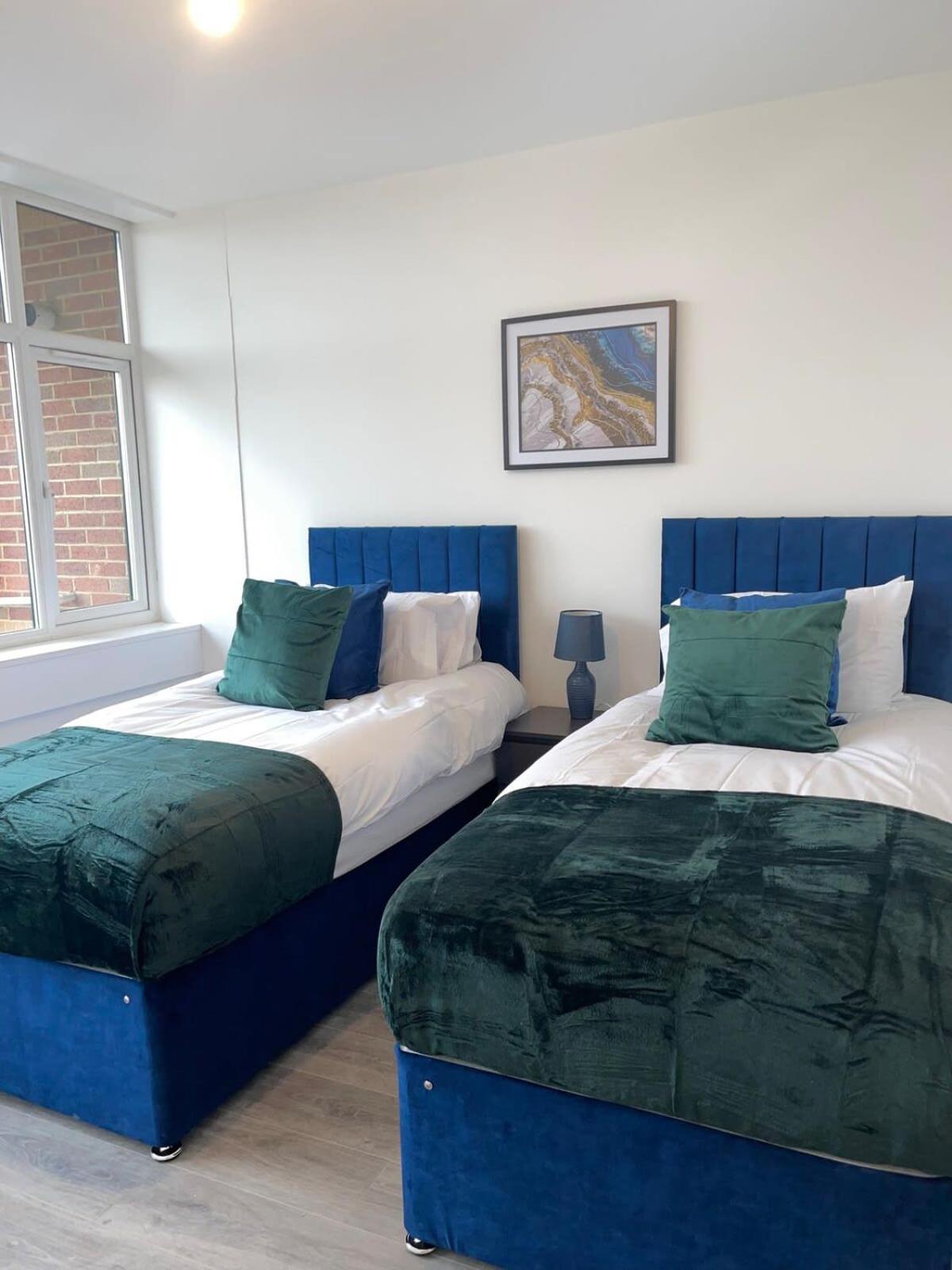 2 Bedroom Apartment - Flitwick - Contractor Friendly - Tourist Ready - Full Kitchen - Wifi - Smart Tv - Sofa Bed - Free Parking - Ideal For Short Or Long Stays Экстерьер фото